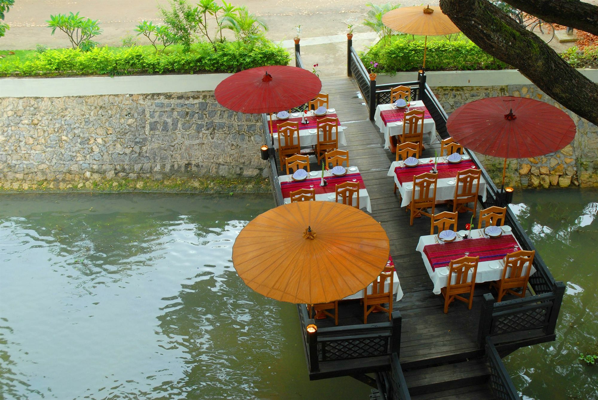 Hotel Amazing Nyaung Shwe Exterior foto